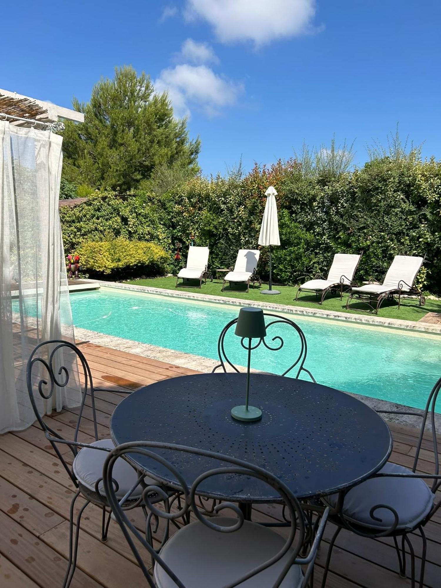 La Maiz Gasthof Maubec (Vaucluse)